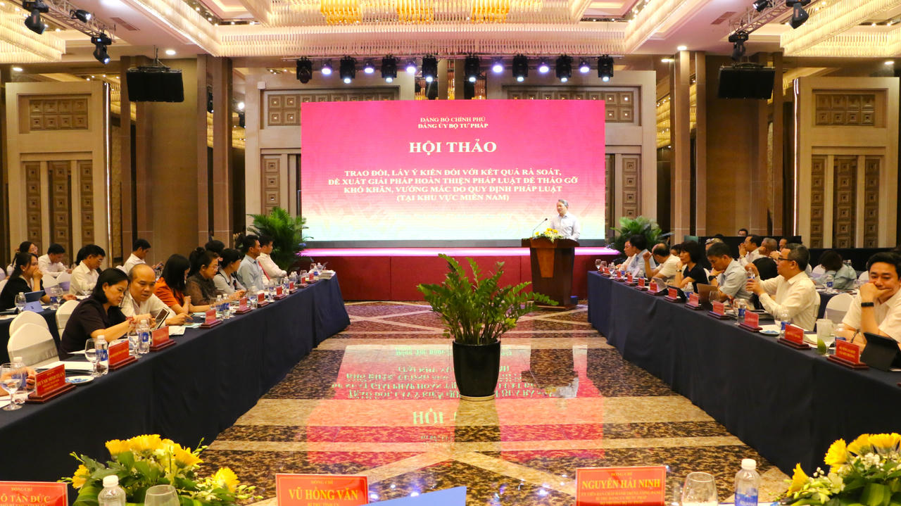 To&agrave;n cảnh hội thảo.
