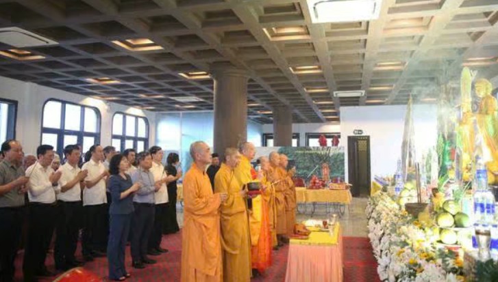 Đại lễ cầu siêu tưởng niệm 39 nạn nhân vụ lật tàu trên Vịnh Hạ Long