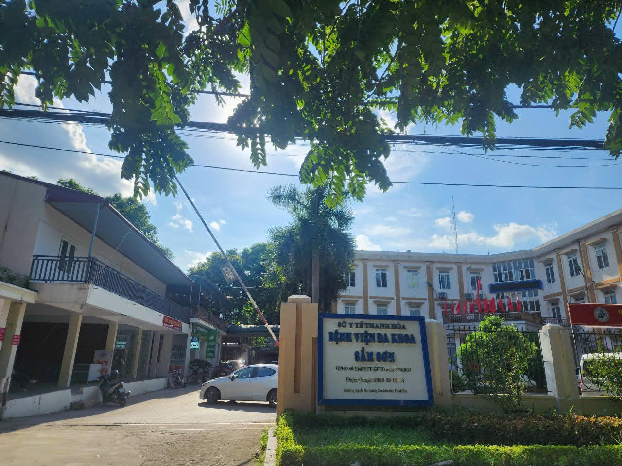 Nhiều người phải nhập viện trong t&igrave;nh trạng đau bụng, buồn n&ocirc;n, đi ngo&agrave;i ph&acirc;n lỏng. Nguồn ảnh PV