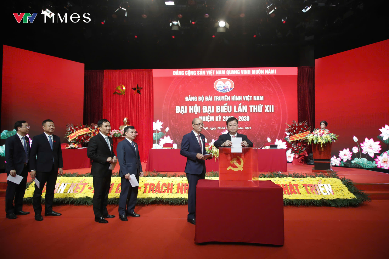 C&aacute;c đại biểu bầu Ban Chấp h&agrave;nh Đảng bộ Đ&agrave;i Truyền h&igrave;nh Việt Nam kh&oacute;a XII, nhiệm kỳ 2025 - 2030. (Ảnh: Hải Hưng)