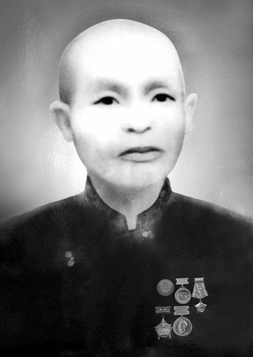 Nh&agrave; sư, Liệt sĩ Th&iacute;ch Th&ocirc;ng Thiết