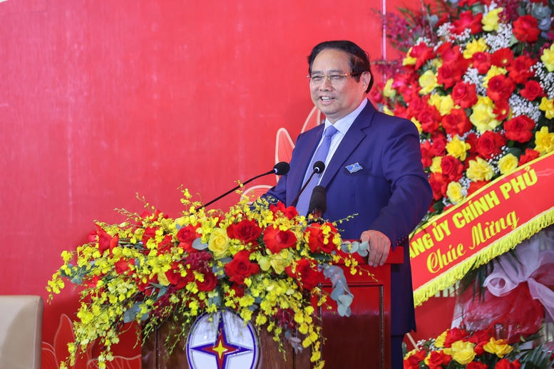Thủ tướng ph&aacute;t biểu chỉ đạo Đại hội Đảng bộ Tập đo&agrave;n Điện lực Việt Nam lần thứ IV, nhiệm kỳ 2025-2030 - Ảnh: VGP/Nhật Bắc