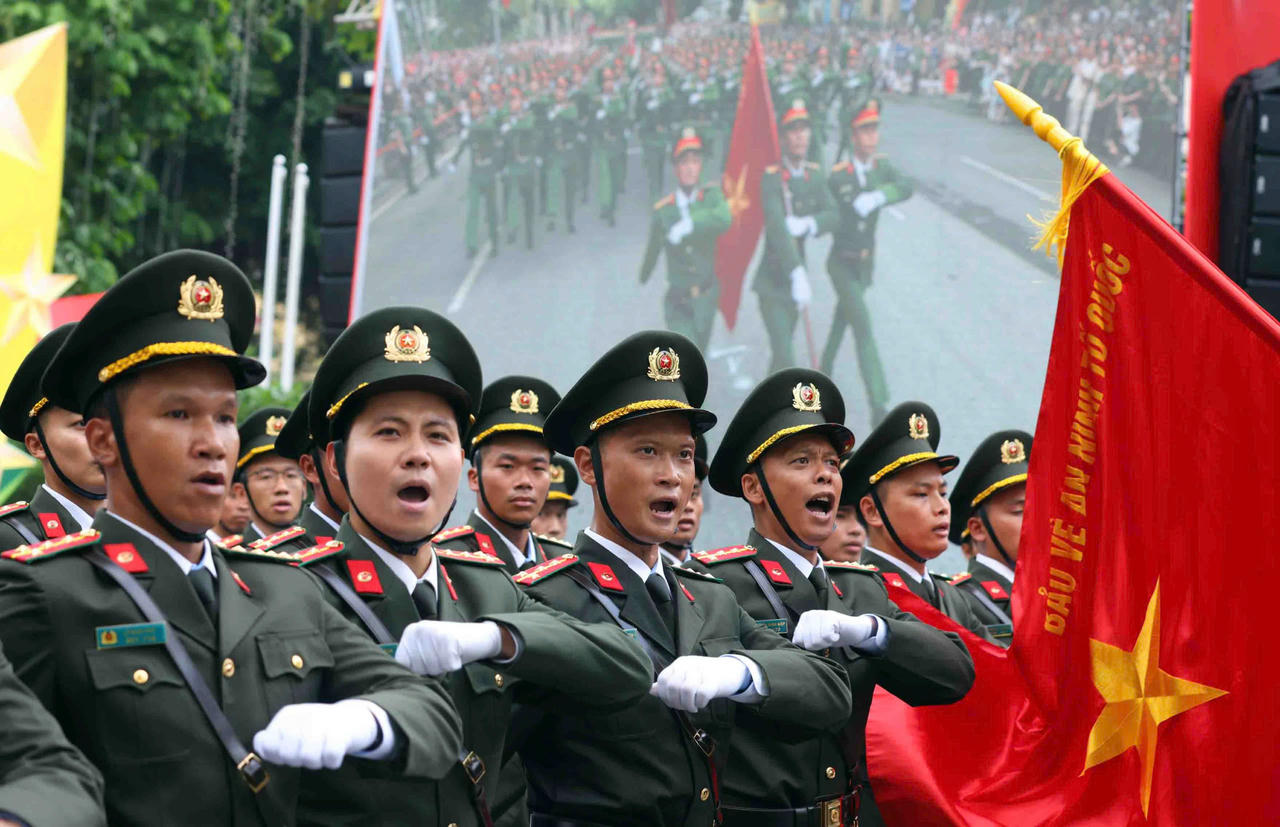 Ấn tượng màn diễu binh, diễu hành của 3.000 cán bộ chiến sĩ Công an Thủ đô