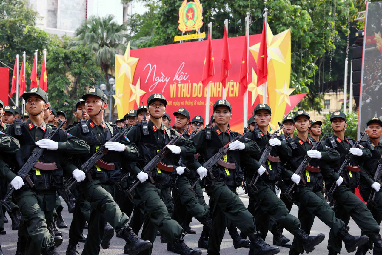 Ấn tượng màn diễu binh, diễu hành của 3.000 cán bộ chiến sĩ Công an Thủ đô