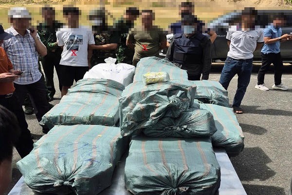 Triệt phá đường dây ma túy xuyên quốc gia, thu gần 300 kg ma túy