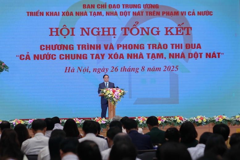 Thủ tướng: X&oacute;a hơn 330.000 nh&agrave; tạm, dột n&aacute;t l&agrave;