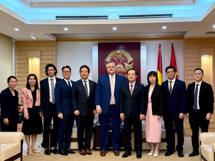 C&aacute;c đại biểu chụp ảnh kỷ niệm.  (Ảnh: Bộ Khoa học v&agrave; C&ocirc;ng nghệ)