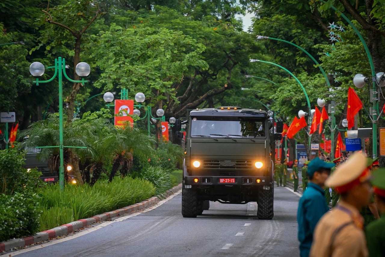 Hào khí ngút trời trong buổi sơ duyệt cấp Nhà nước Lễ diễu binh, diễu hành kỷ niệm 80 năm Quốc khánh 2/9