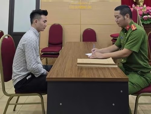 Tạm giữ hình sự đối tượng vi phạm nồng độ cồn, tông xe vào công an làm nhiệm vụ A80