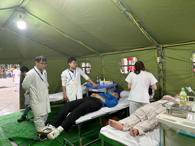 Cấp cứu hơn 200 trường hợp trong ngày Tổng duyệt Lễ diễu binh, diễu hành