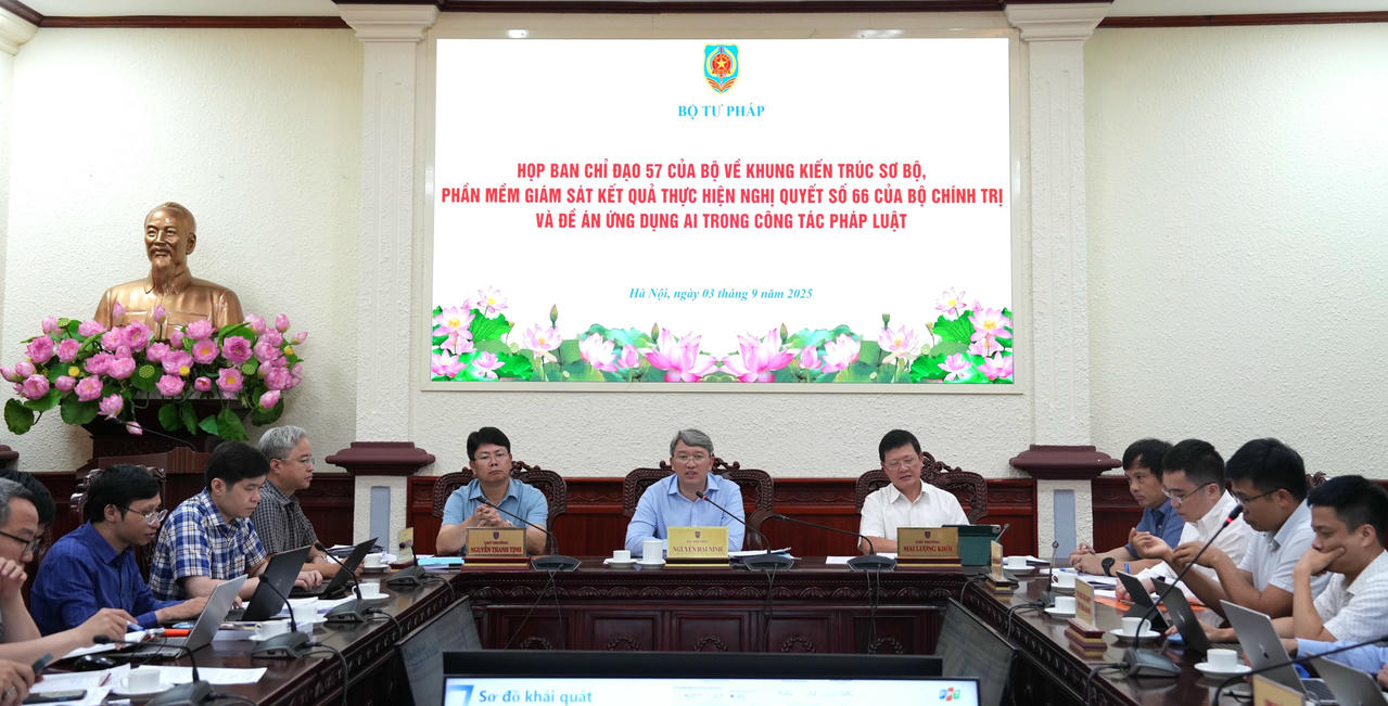 Bộ trưởng Nguyễn Hải Ninh chủ tr&igrave; cuộc họp.