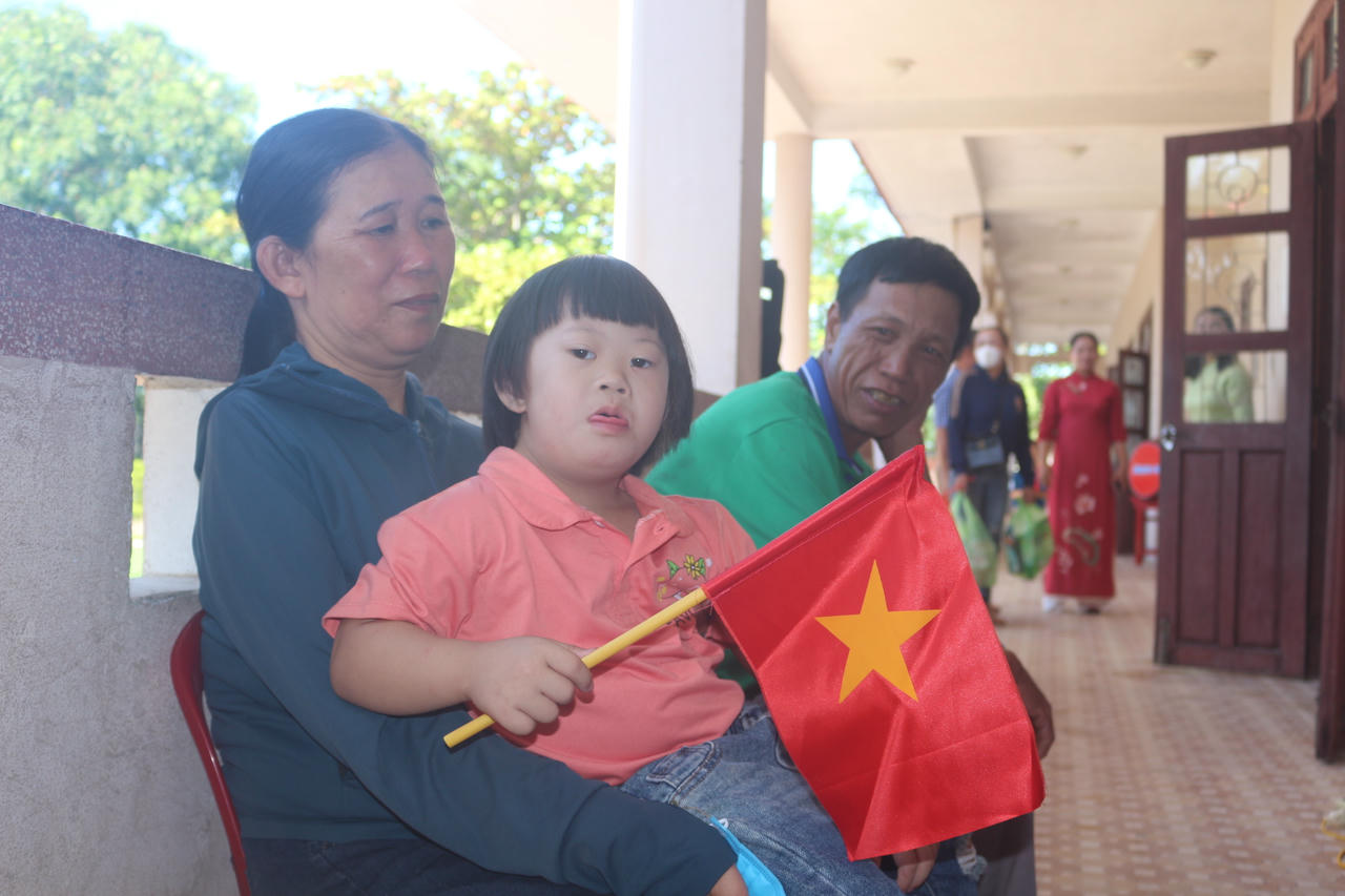 Khoảnh khắc đ&aacute;ng nhớ của c&aacute;c em nhỏ tại ng&ocirc;i trường đặc biệt trong ng&agrave;y khai giảng.
