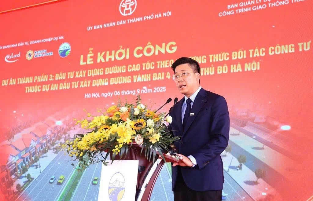 &Ocirc;ng L&ecirc; Bảo Anh, đại diện Tổng c&ocirc;ng ty X&acirc;y dựng Số 1 - CTCP (CC1) đại diện c&aacute;c đơn vị Nh&agrave; thầu ph&aacute;t biểu.
