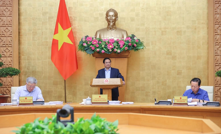 Người đứng đầu Ch&iacute;nh phủ chỉ đạo phải tiếp tục l&agrave;m mới lại c&aacute;c động lực tăng trưởng truyền thống, th&uacute;c đẩy c&aacute;c động lực tăng trưởng mới - Ảnh: VGP/Nhật Bắc