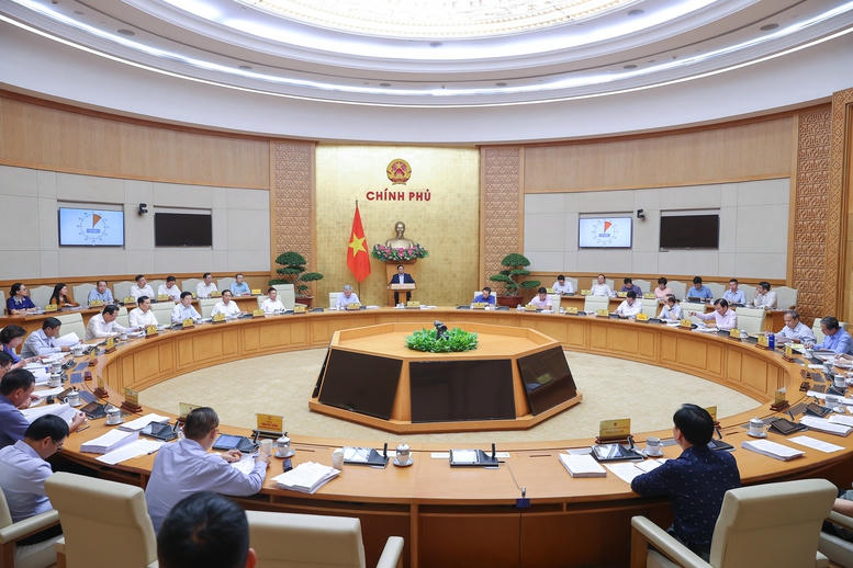 Thủ tướng Phạm Minh Ch&iacute;nh chủ tr&igrave; phi&ecirc;n họp Ch&iacute;nh phủ th&aacute;ng 8/2025 - Ảnh: VGP/Nhật Bắc