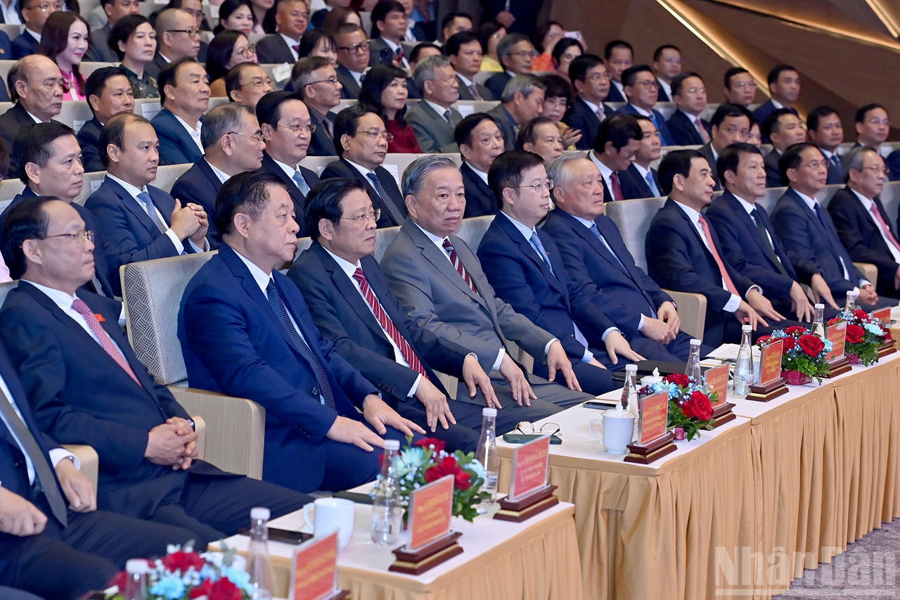 Tổng B&iacute; thư T&ocirc; L&acirc;m v&agrave; c&aacute;c đại biểu dự Lễ kỷ niệm. Ảnh: nhandan.vn