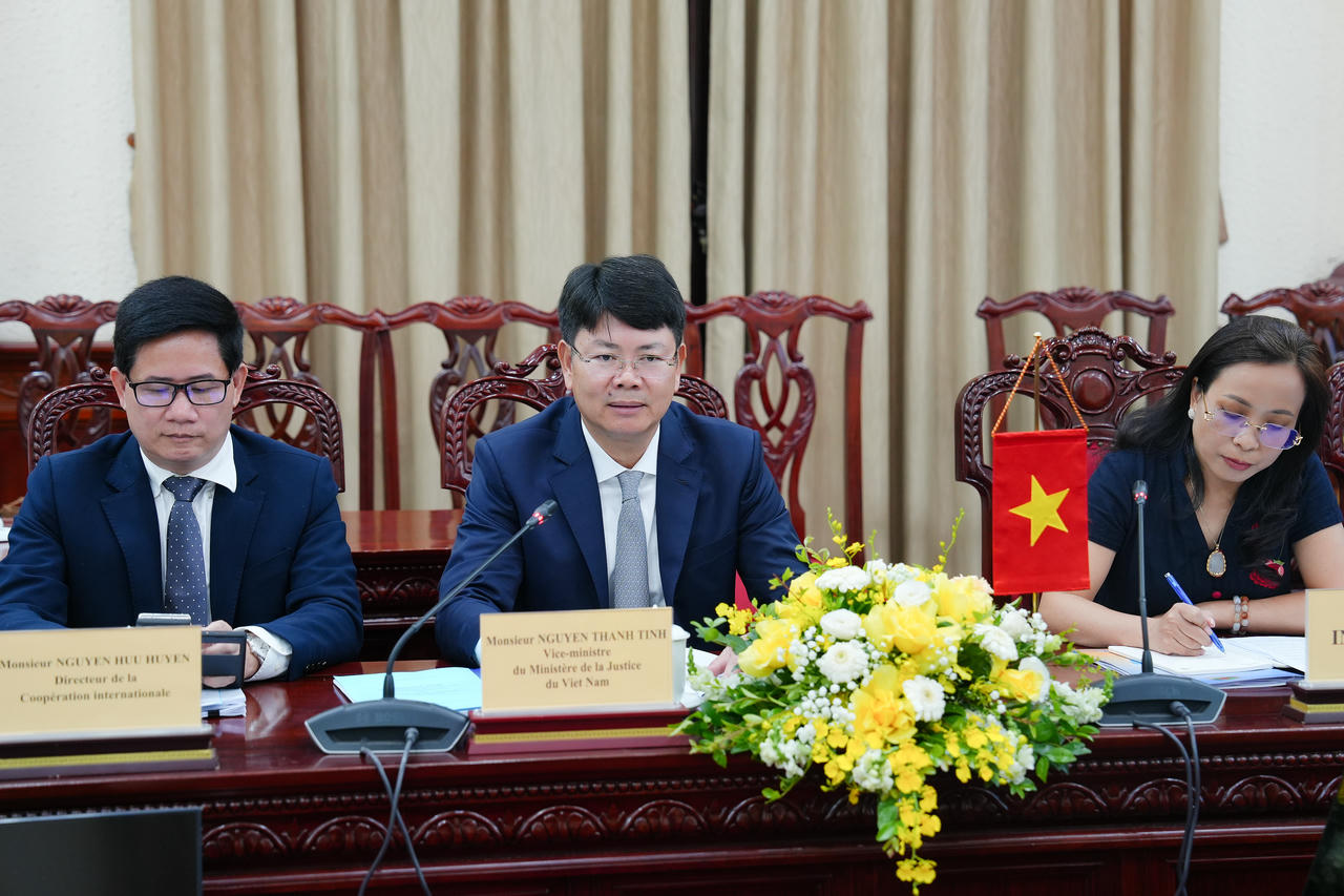 Thứ trưởng Nguyễn Thanh Tịnh th&ocirc;ng tin về chức năng, nhiệm vụ v&agrave; vai tr&ograve; c&ugrave;ng với những th&aacute;ch thức của Bộ Tư ph&aacute;p trong t&igrave;nh h&igrave;nh mới.