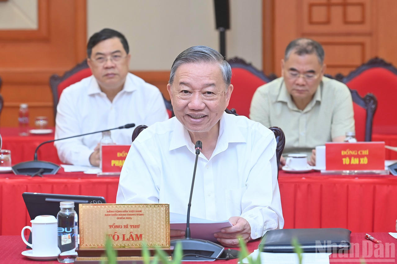 Tổng B&iacute; thư T&ocirc; L&acirc;m ph&aacute;t biểu chỉ đạo tại buổi l&agrave;m việc. (Ảnh: nhandan.vn)