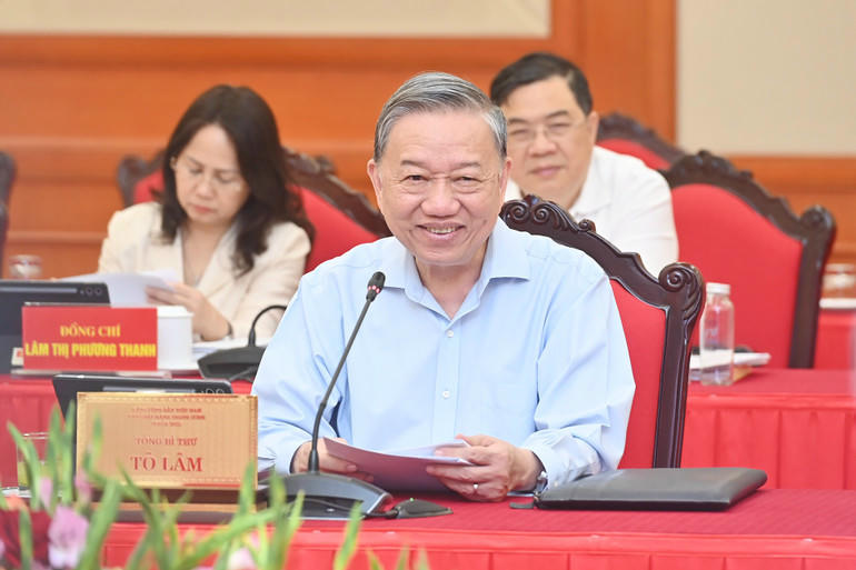 Tổng B&iacute; thư T&ocirc; L&acirc;m ph&aacute;t biểu tại cuộc l&agrave;m việc với Ban Thường vụ Đảng ủy Ch&iacute;nh phủ. Ảnh: nhandan.vn