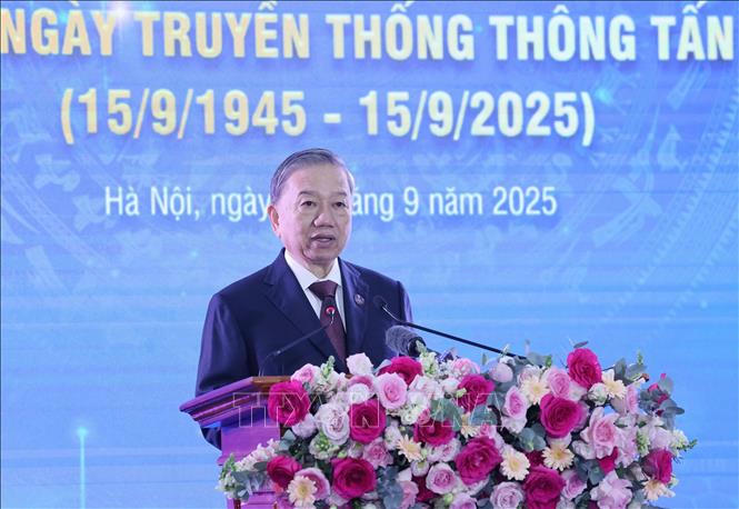 Tổng B&iacute; thư T&ocirc; L&acirc;m ph&aacute;t biểu tại Lễ đ&oacute;n nhận Hu&acirc;n chương Hồ Ch&iacute; Minh v&agrave; kỷ niệm 80 năm Ng&agrave;y truyền thống Th&ocirc;ng tấn x&atilde; Việt Nam(15/9/1945-15/9/2025). Ảnh: L&acirc;m Kh&aacute;nh/TTXVN