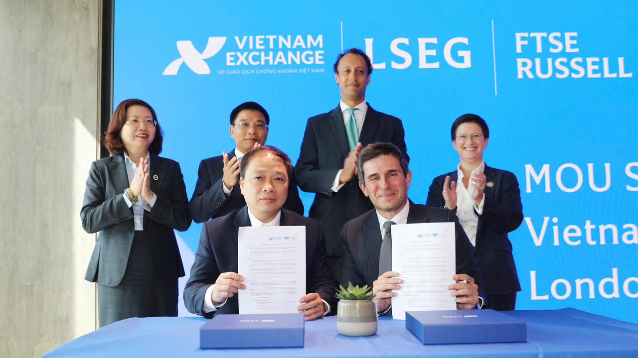 k&yacute; kết Bi&ecirc;n bản Ghi nhớ với FTSE ch&iacute;nh thức thiết lập mối quan hệ hợp t&aacute;c chiến lược nhằm n&acirc;ng cao hạ tầng thị trường vốn