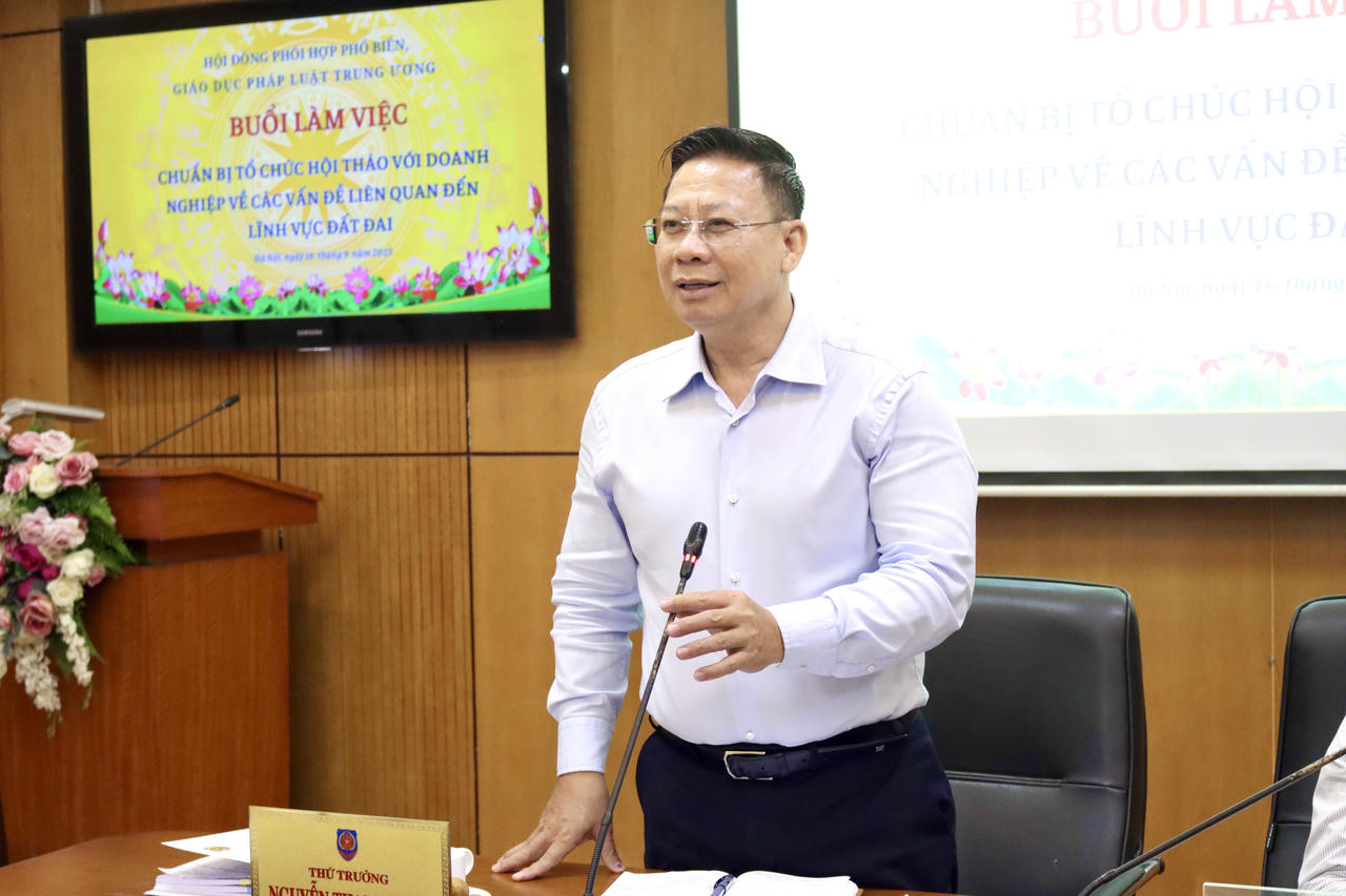 Thứ trưởng Nguyễn Thanh Ngọc ph&aacute;t biểu kết luận.