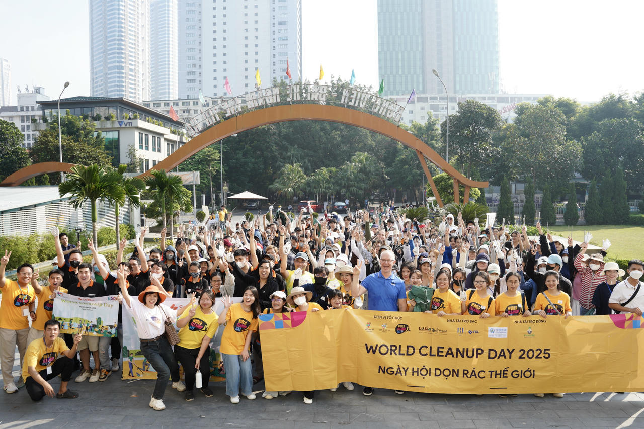 Ng&agrave;y hội Dọn r&aacute;c Thế giới &ndash; World Cleanup Day 2025 tại H&agrave; Nội. (Ảnh trong b&agrave;i: Let&rsquo;s Do It Việt Nam cung cấp)