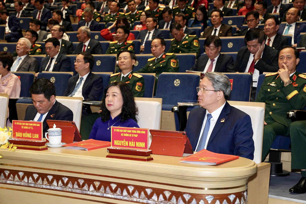 Uỷ&nbsp; vi&ecirc;n Trung ương Đảng, Bộ trưởng Bộ Tư ph&aacute;p Nguyễn Hải Ninh tham dự Đại hội đại biểu Đảng bộ TP Hải Ph&ograve;ng nhiệm kỳ&nbsp; 2025 - 2030