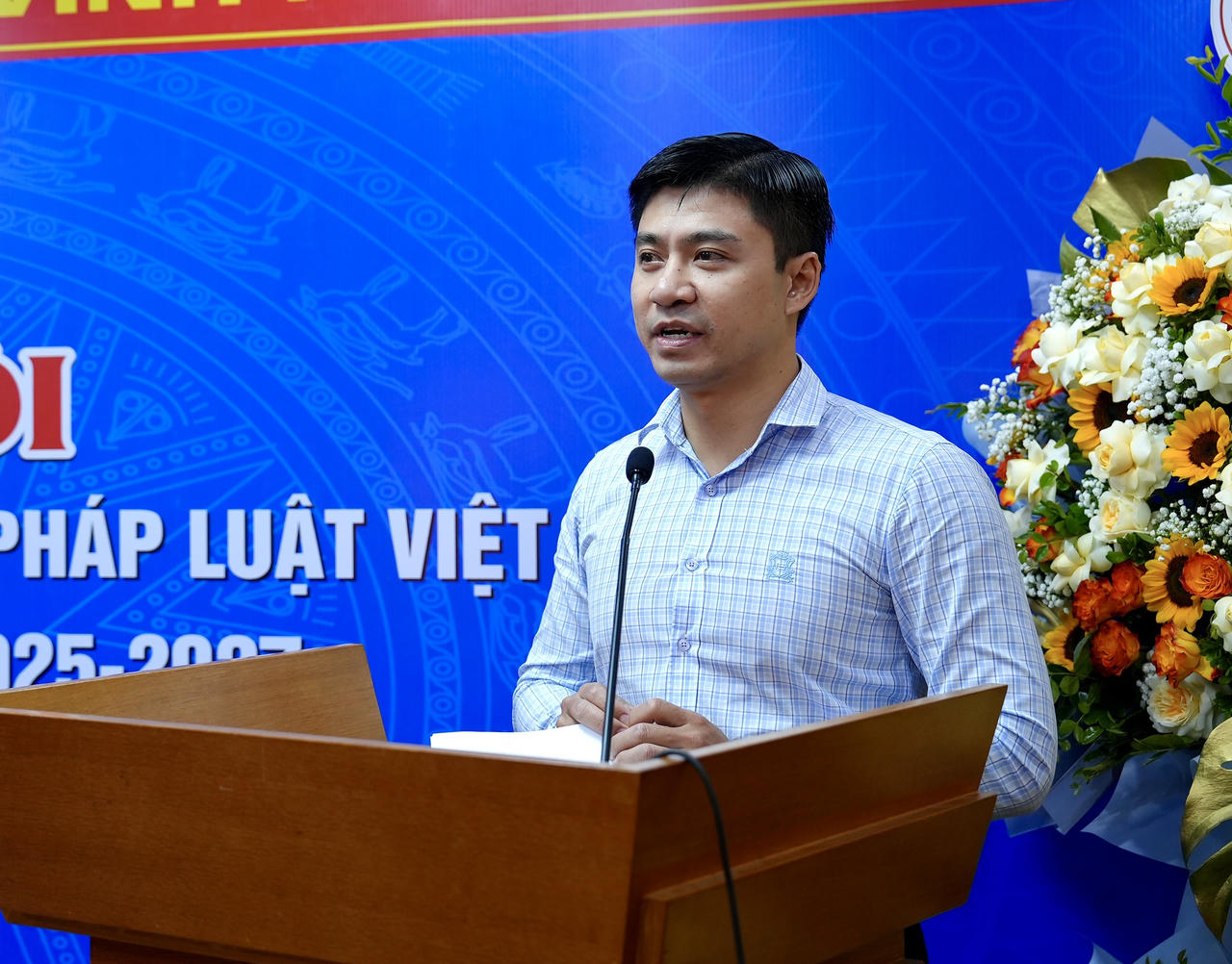 B&iacute; thư Đo&agrave;n TN Bộ Tư ph&aacute;p Trịnh Xu&acirc;n T&ugrave;ng ph&aacute;t biểu tại đại hội. (Ảnh: T.Oanh)