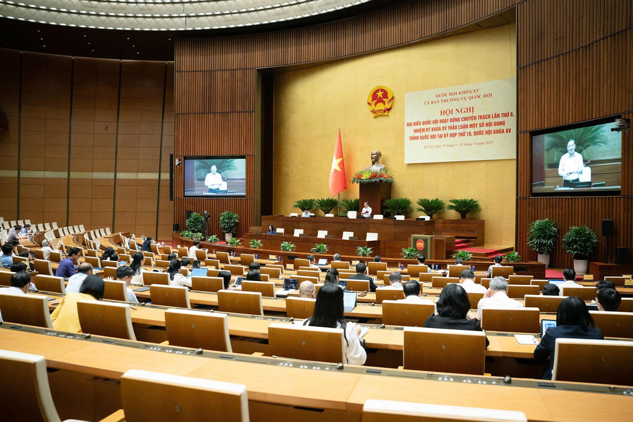 Quang cảnh buổi l&agrave;m việc ng&agrave;y 1/10 tại Hội nghị. (Ảnh: quochoi.vn)