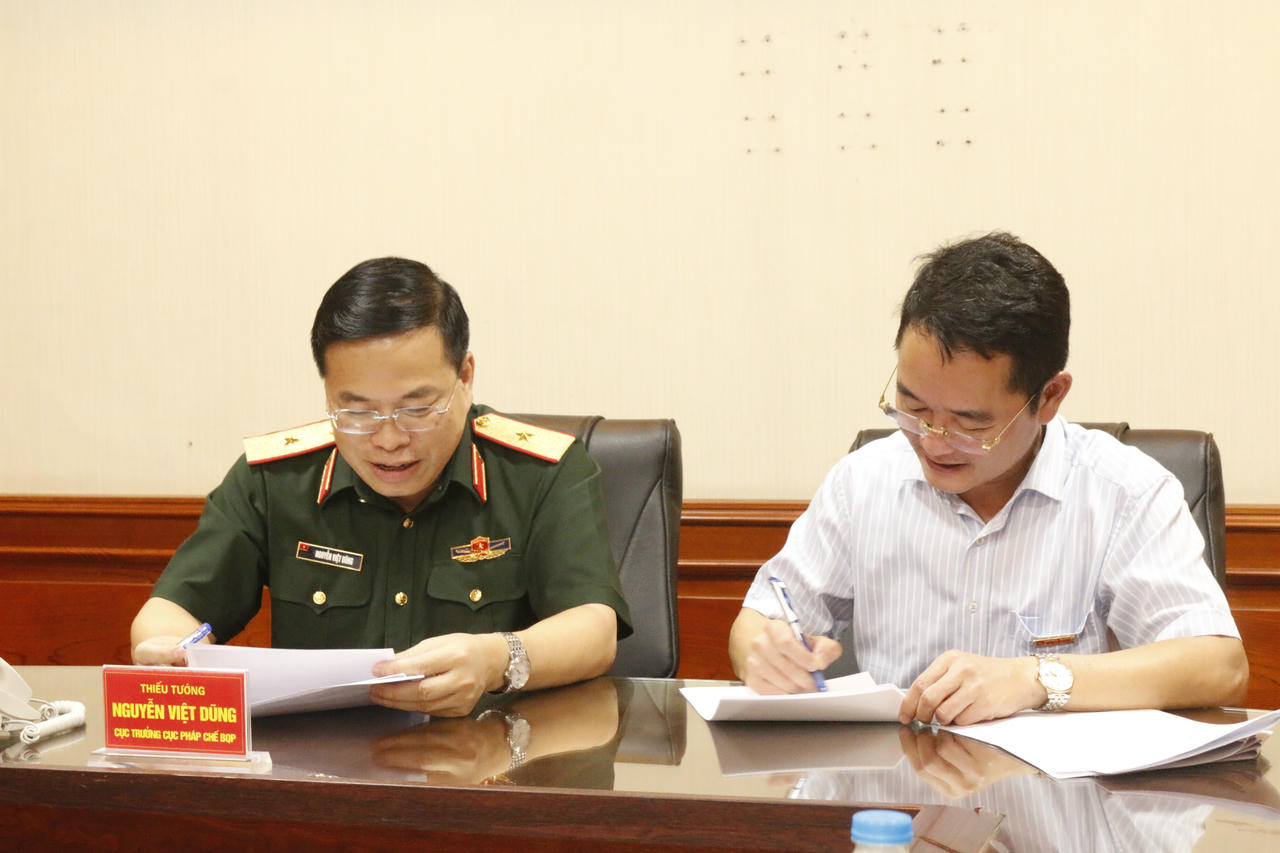 Tr&ecirc;n cơ sở đ&atilde; thống nhất, 2 b&ecirc;n đ&atilde; tiến h&agrave;nh k&yacute; hợp t&aacute;c phối hợp tuy&ecirc;n truyền, phổ biến ch&iacute;nh s&aacute;ch ph&aacute;p luật thực hiện Đề &aacute;n 1371 n&oacute;i ri&ecirc;ng v&agrave; c&aacute;c chương tr&igrave;nh kh&aacute;c n&oacute;i chung.