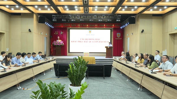 Quang cảnh Lễ ph&aacute;t động.
