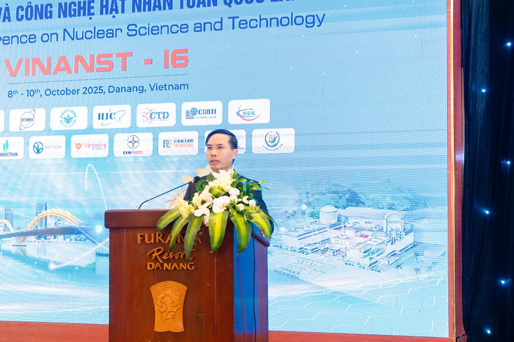 Chủ tịch UBND TP Đ&agrave; Nẵng Phạm Đức Ấn ph&aacute;t biểu tại Hội nghị.&amp;amp;nbsp;