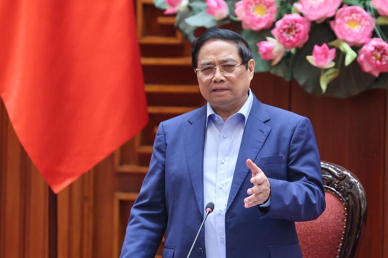 Thủ tướng Phạm Minh Ch&iacute;nh đề nghị Văn ph&ograve;ng Ch&iacute;nh phủ phối hợp Văn ph&ograve;ng Trung ương tổng hợp, đ&aacute;nh gi&aacute; tổng thể, to&agrave;n diện về t&igrave;nh h&igrave;nh, c&ocirc;ng t&aacute;c ph&ograve;ng, chống, khắc phục, đề xuất c&ocirc;ng việc tiếp theo phải l&agrave;m - Ảnh: VGP/Nhật Bắc