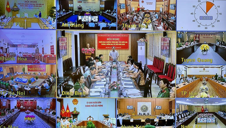 Thủ tướng y&ecirc;u cầu ngay sau hội nghị, c&aacute;c bộ, ng&agrave;nh, địa phương khẩn trương tổ chức phổ biến, qu&aacute;n triệt nội dung Chương tr&igrave;nh, tổ chức thực hiện với tinh thần đổi mới, s&aacute;ng tạo, ph&ugrave; hợp với điều kiện, ho&agrave;n cảnh của từng đơn vị, địa phương - Ảnh: VGP/Nhật Bắc