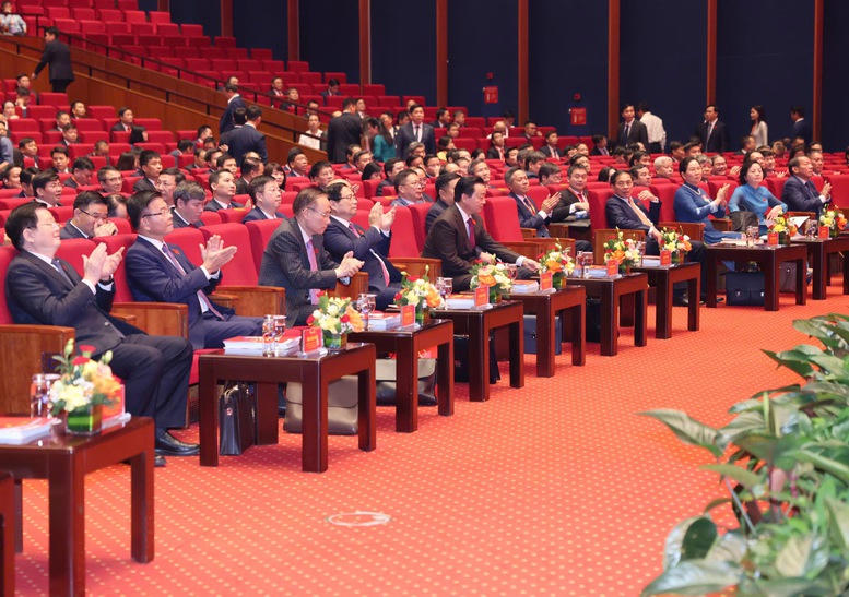 C&aacute;c đồng ch&iacute; l&atilde;nh đạo Ch&iacute;nh phủ, c&aacute;c bộ, ng&agrave;nh v&agrave; c&aacute;c đại biểu tham dự Đại hội - Ảnh; VGP/Nhật Bắc