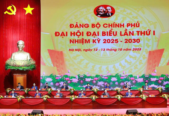 Được tổ chức trong hai ng&agrave;y 12-13/10, Đại hội c&oacute; chủ đề l&agrave;: 'X&acirc;y dựng Đảng bộ Ch&iacute;nh phủ trong sạch vững mạnh; đo&agrave;n kết, gương mẫu đi đầu trong khoa học, c&ocirc;ng nghệ, đổi mới s&aacute;ng tạo, chuyển đổi số; tăng tốc đột ph&aacute;, ph&aacute;t triển đất nước nhanh v&agrave; bền vững trong kỷ nguy&ecirc;n vươn m&igrave;nh, gi&agrave;u mạnh, văn minh, phồn vinh, hạnh ph&uacute;c'.