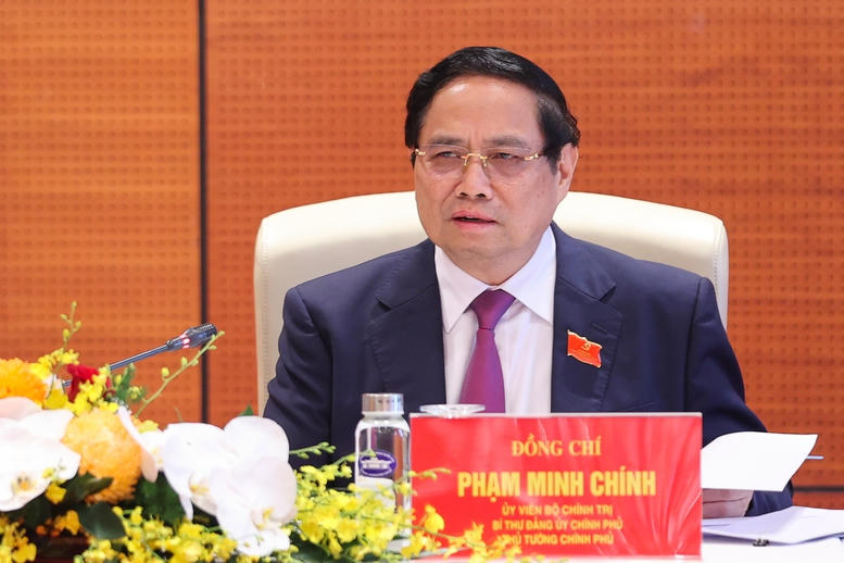 Thủ tướng ph&aacute;t biểu thảo luận tại tổ trong phi&ecirc;n l&agrave;m việc chiều 12/10 của Đại hội đại biểu Đảng bộ Ch&iacute;nh phủ lần thứ I, nhiệm kỳ 2025-2030 - Ảnh: VGP/Nhật Bắc
