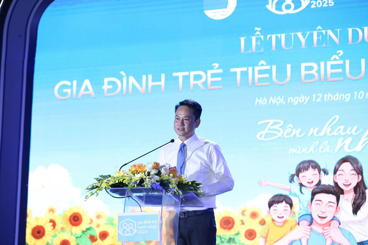 &Ocirc;ng Nguyễn Kim Quy, Ph&oacute; Chủ tịch Thường trực Trung ương Hội LHTN Việt Nam ph&aacute;t biểu tại chương tr&igrave;nh
