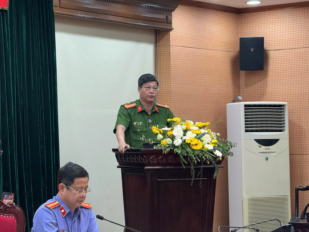 Đại t&aacute; Chu An Thanh - Trưởng ph&ograve;ng Cảnh s&aacute;t kinh tế, C&ocirc;ng an TP H&agrave; Nội th&ocirc;ng tin li&ecirc;n quan c&aacute;c vụ &aacute;n.