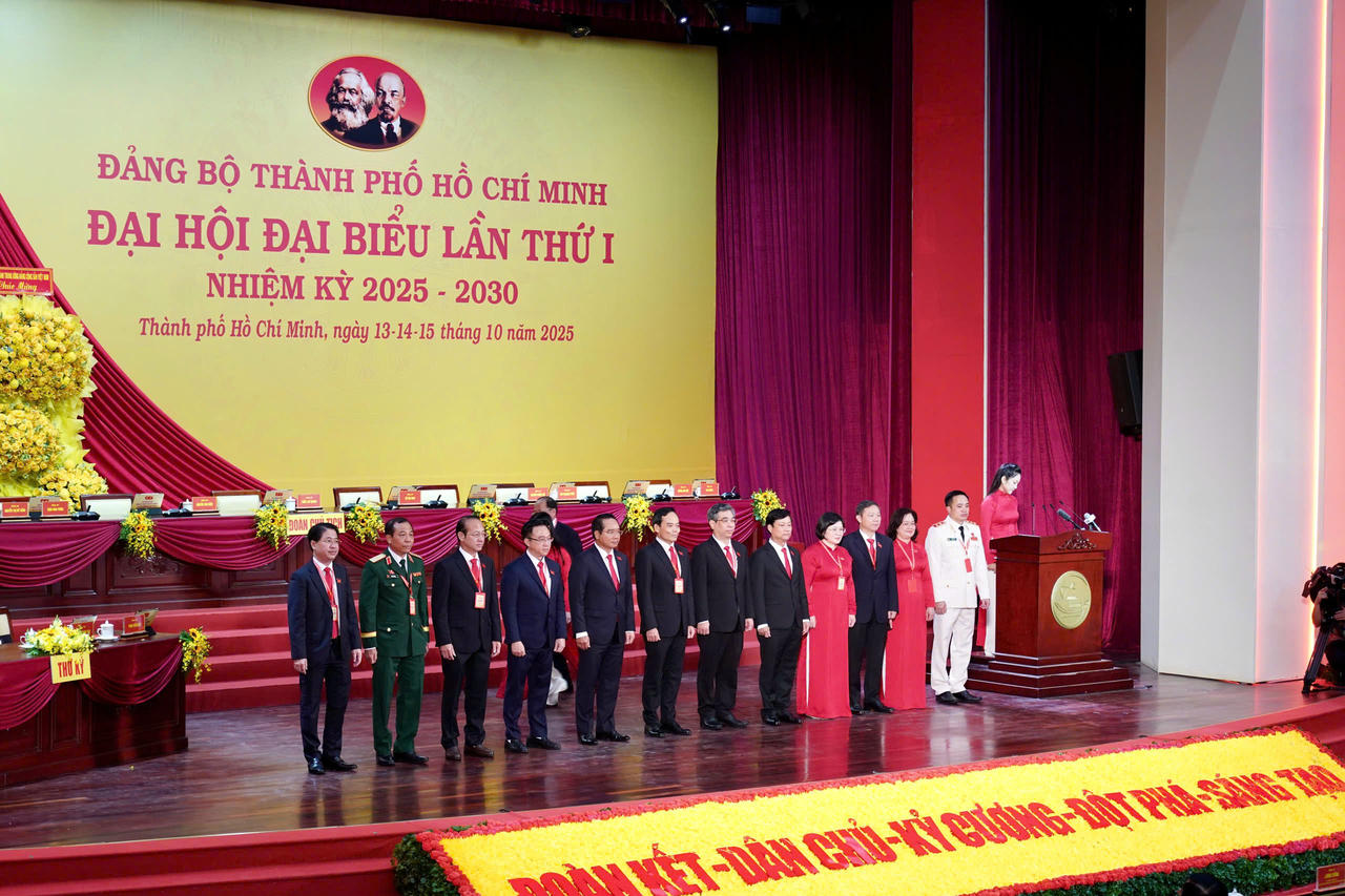 Đại hội đ&atilde; tiến h&agrave;nh phi&ecirc;n tr&ugrave; bị, bầu Đo&agrave;n Chủ tịch, Đo&agrave;n Thư k&yacute;, Ban Thẩm tra tư c&aacute;ch đại biểu; th&ocirc;ng qua chương tr&igrave;nh l&agrave;m việc...