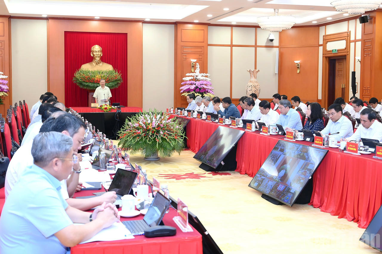 Quang cảnh phi&ecirc;n họp. Ảnh: nhandan.vn