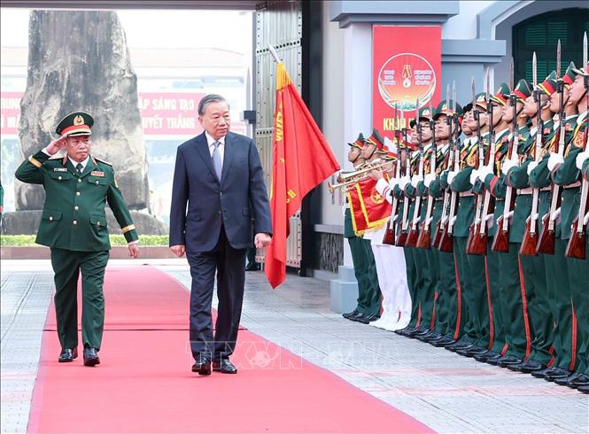 Tổng B&iacute; thư T&ocirc; L&acirc;m, B&iacute; thư Qu&acirc;n uỷ Trung ương đến dự Lễ kỷ niệm. Ảnh: TTXVN