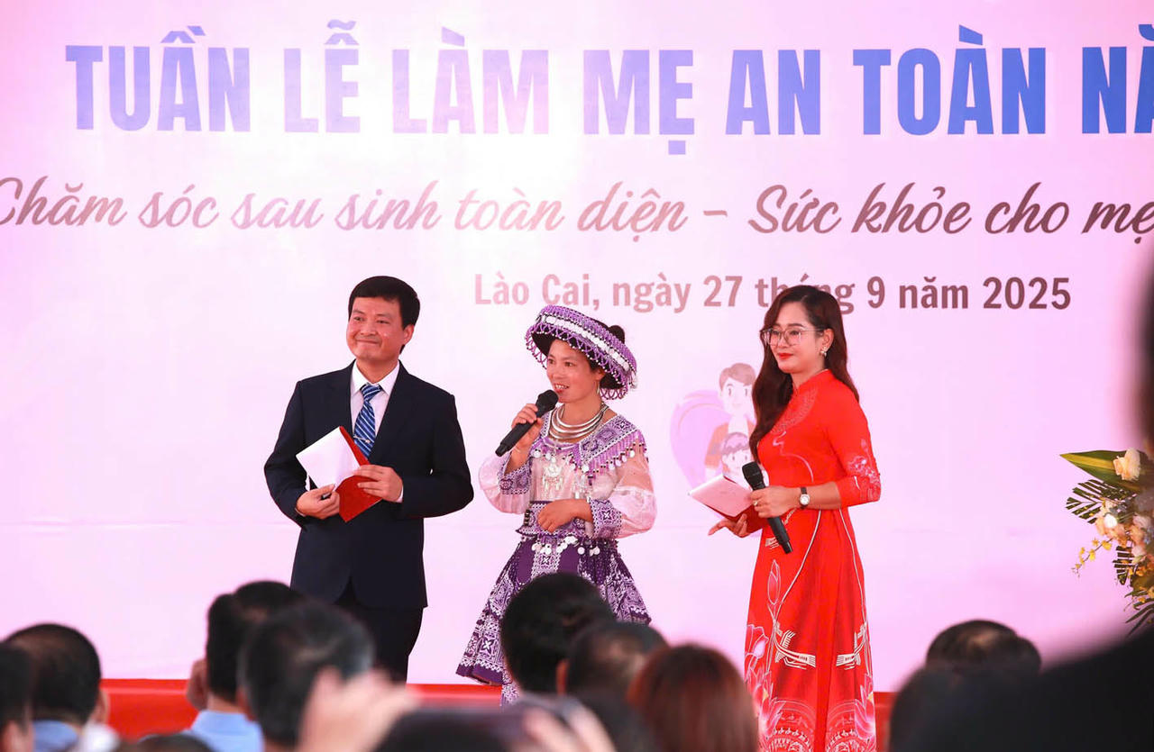 Chị Th&agrave;o Thị P&agrave; chia sẻ về kh&oacute; khăn trong c&ocirc;ng t&aacute;c c&ocirc; đỡ th&ocirc;n bản.