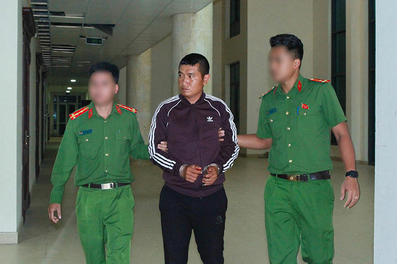 Bắt đối tượng trốn nã hơn 6 năm trong đường dây vận chuyển 18 bánh heroin Nguyễn Ngọc Quyết trốn sang Lào sinh sống làm ăn với vỏ bọc là cái tên khác. (ảnh Công an cung cấp) 