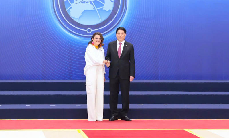 Chủ tịch nước Lương Cường chủ trì Lễ đón các Trưởng đoàn dự Lễ mở ký Công ước Hà Nội Chủ tịch nước Lương Cường chủ trì Lễ đón các Trưởng đoàn dự Lễ mở ký Công ước Hà Nội