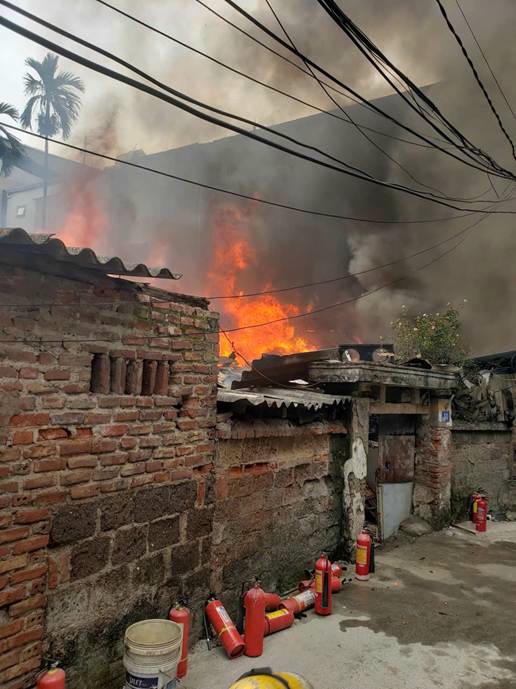 Cháy lớn tại nhà dân ở Tây Mỗ (Hà Nội), một người cao tuổi tử vong Vụ cháy đã bao trùm toàn bộ ngôi nhà tại địa chỉ số 10, ngõ 78 Quang Tiến, phường Tây Mỗ, thành phố Hà Nội.