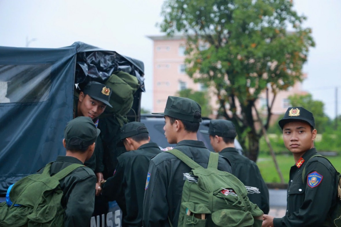 Hành động ý nghĩa, kịp thời của các CBCS - Ảnh Công an Quảng Trị. Hành động ý nghĩa, kịp thời của các CBCS - Ảnh Công an Quảng Trị.