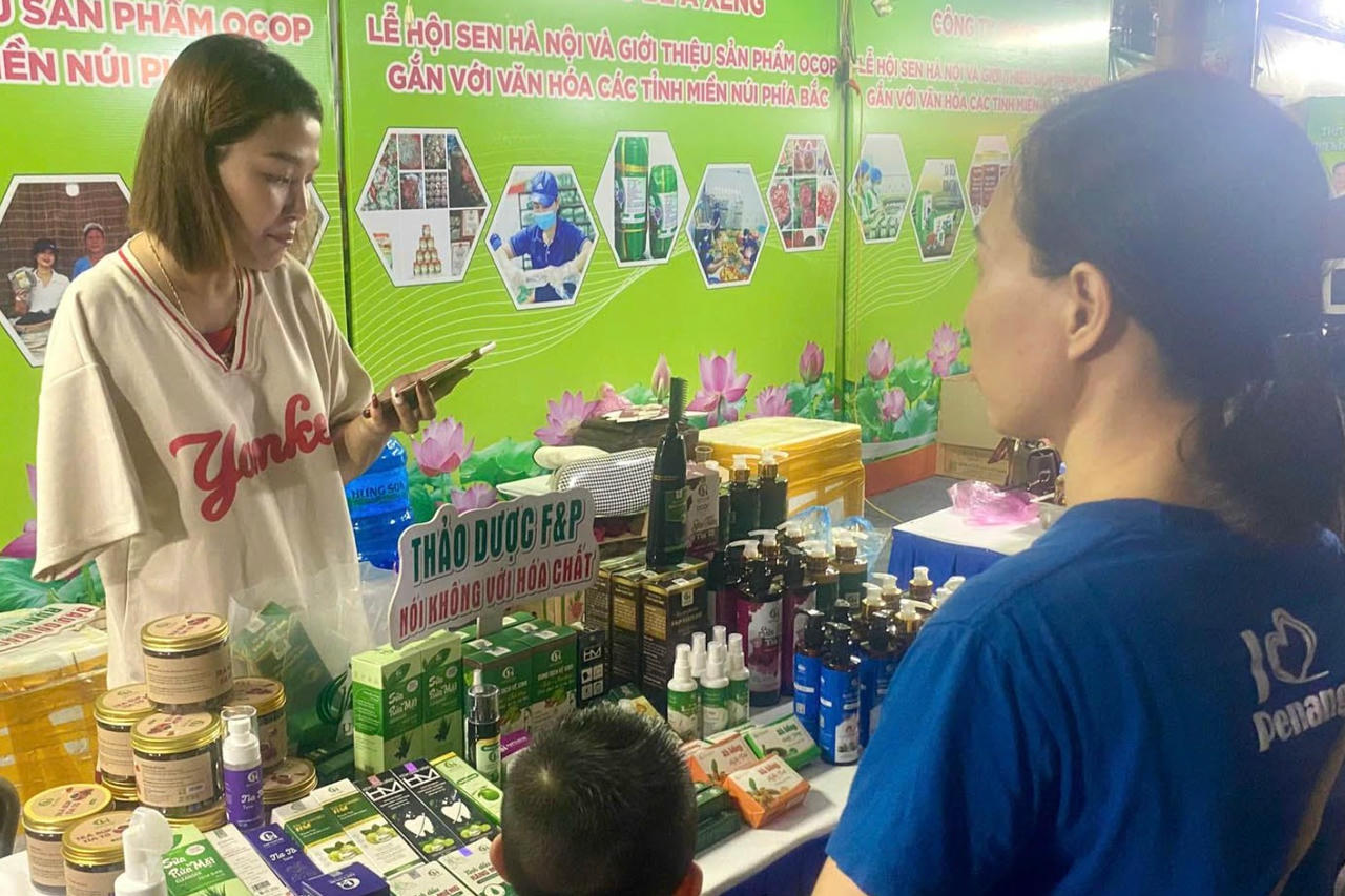 Cần x&acirc;y dựng &ldquo;m&ocirc;i trường&rdquo; hỗ trợ người d&acirc;n tự tho&aacute;t ngh&egrave;o.  (Ảnh minh họa - Nguồn: PV)