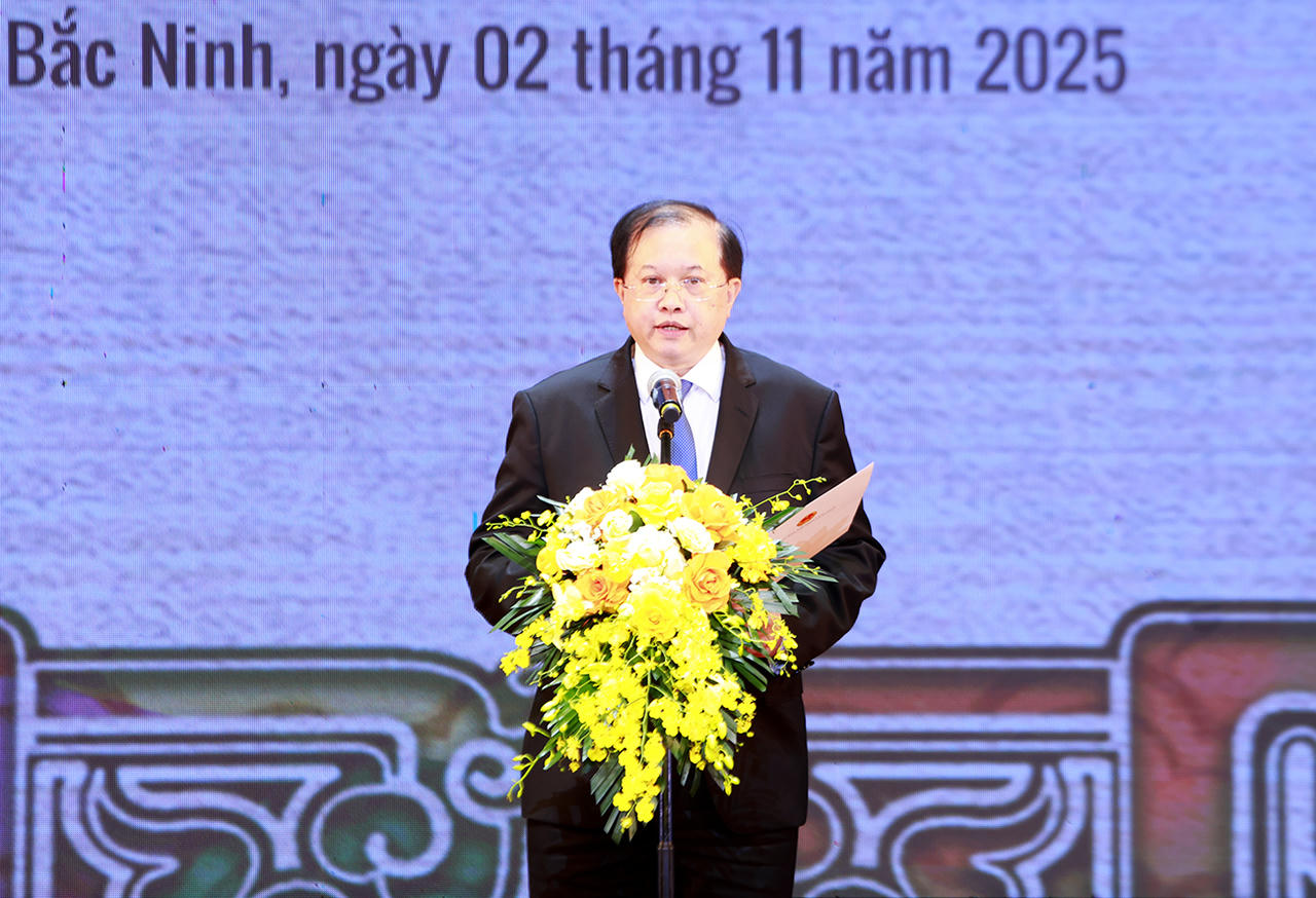 Thứ trưởng Bộ Văn h&oacute;a, Thể thao v&agrave; Du lịch Tạ Quang Đ&ocirc;ng ph&aacute;t biểu tại lễ bế mạc.
